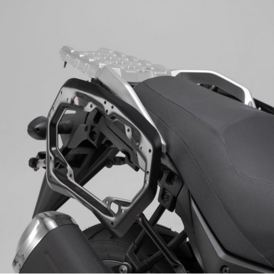 Βάσεις πλαϊνών βαλιτσών SW-Motech PRO Suzuki DL 650 V-Strom/XT 17- Βάσεις πλαϊνών βαλιτσών SW-Motech PRO Suzuki DL 650 V-Strom/XT 17-