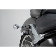 Βάση πλαϊνού σαμαριού SLH Harley Davidson Softail Fat Boy/S 17- δεξιά