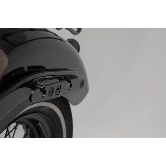 Βάση πλαϊνού σαμαριού SLH Harley Davidson Softail Slim -16 αριστερή