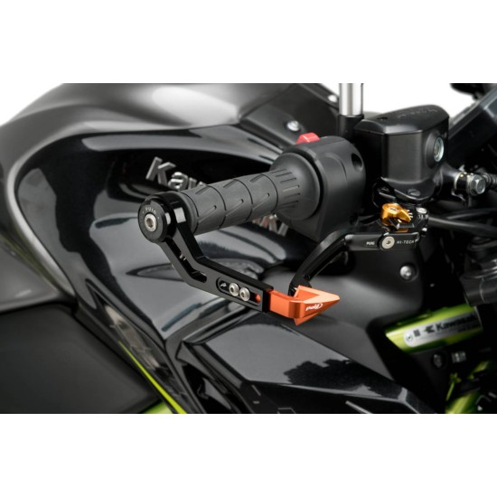Προστατευτικό μανέτας πίσω φρένου Puig Yamaha T-MAX 530 (χρώματα) Προστατευτικό μανέτας πίσω φρένου Puig Yamaha T-MAX 530 (χρώματα)