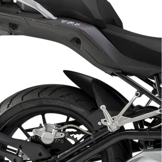 Επέκταση πίσω φτερού Pyramid BENELLI TRK 502/X μαύρη Επέκταση πίσω φτερού Pyramid BENELLI TRK 502/X μαύρη