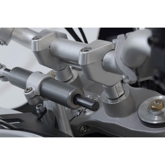 Αποστάτες τιμονιού SW-Motech 20 χιλ. Ducati Desert X ασημί Αποστάτες τιμονιού SW-Motech 20 χιλ. Ducati Desert X ασημί