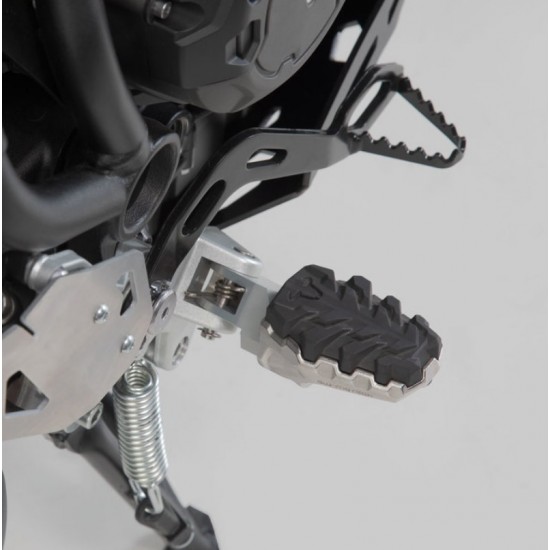 Ρυθμιζόμενα αναδιπλούμενα μαρσπιέ SW-Motech EVO Triumph Tiger 1200 GT/Rally/Pro/Explorer 22- Ρυθμιζόμενα αναδιπλούμενα μαρσπιέ SW-Motech EVO Triumph Tiger 1200 GT/Rally/Pro/Explorer 22-