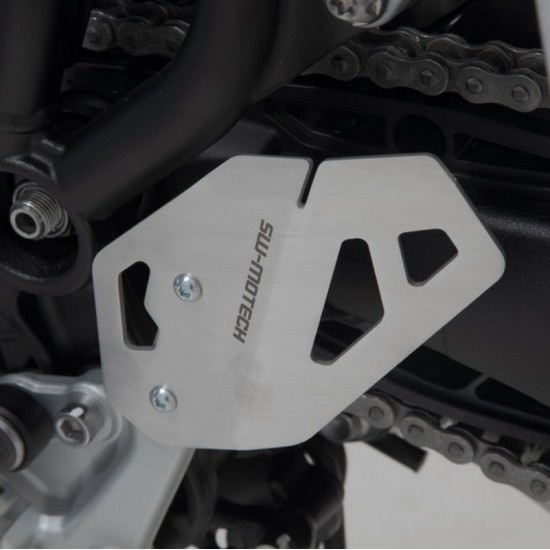 Προστατευτικό πλαισίου αριστερά SW-Motech Triumph Tiger 900 GT/Rally/Pro ασημί Προστατευτικό πλαισίου αριστερά SW-Motech Triumph Tiger 900 GT/Rally/Pro ασημί