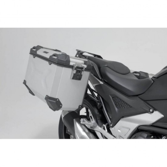 Σετ βάσεων και βαλιτσών SW-Motech TRAX ADV 45 lt. Honda NC 750 X 16-20 ασημί Σετ βάσεων και βαλιτσών SW-Motech TRAX ADV 45 lt. Honda NC 750 X 16-20 ασημί