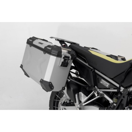 Σετ βάσεων και βαλιτσών SW-Motech TRAX ADV Aprilia Tuareg 660 ασημί Σετ βάσεων και βαλιτσών SW-Motech TRAX ADV Aprilia Tuareg 660 ασημί