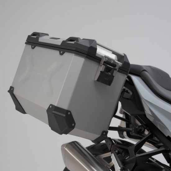 Σετ βάσεων και βαλιτσών SW-Motech TRAX ADV 45 lt. BMW S 1000 XR 20- ασημί Σετ βάσεων και βαλιτσών SW-Motech TRAX ADV 45 lt. BMW S 1000 XR 20- ασημί