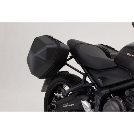 Σετ βάσεων και πλαϊνών βαλιτσών SW-Motech Urban ABS 33 lt. Triumph Trident 660 (σετ) Σετ βάσεων και πλαϊνών βαλιτσών SW-Motech Urban ABS 33 lt. Triumph Trident 660 (σετ)