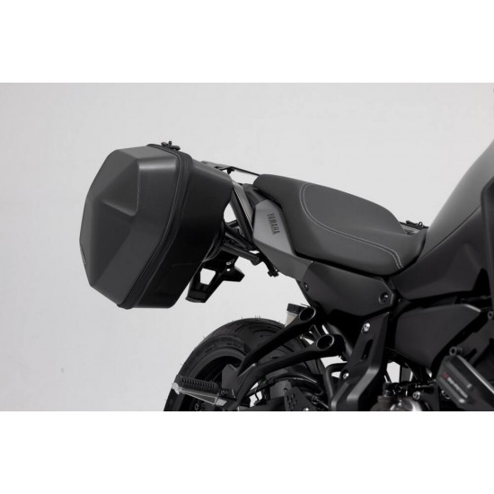 Σετ βάσεων και πλαϊνών βαλιτσών SW-Motech Urban ABS 33 lt. Yamaha Tracer 7 (σετ) Σετ βάσεων και πλαϊνών βαλιτσών SW-Motech Urban ABS 33 lt. Yamaha Tracer 7 (σετ)