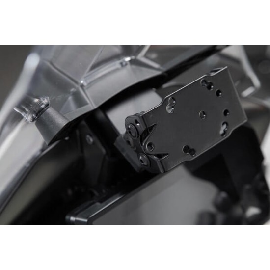 Βάση GPS SW- Motech Quick-Lock στα όργανα KTM 390 Adventure Βάση GPS SW- Motech Quick-Lock στα όργανα KTM 390 Adventure
