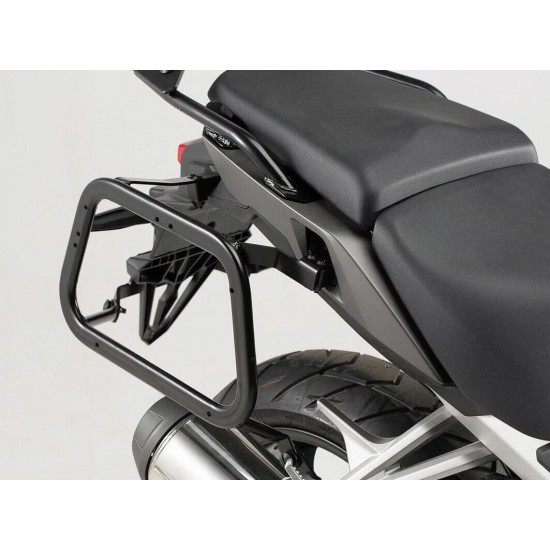 Σετ βάσεων και βαλιτσών SW-Motech TRAX ION 37 lt. Honda VFR 800 CrossRunner 15- μαύρο Σετ βάσεων και βαλιτσών SW-Motech TRAX ION 37 lt. Honda VFR 800 CrossRunner 15- μαύρο
