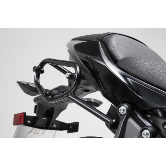 Σετ βάσεων και πλαϊνών βαλιτσών SW-Motech Urban ABS 33 lt. Kawasaki Ζ 650 (σετ) Σετ βάσεων και πλαϊνών βαλιτσών SW-Motech Urban ABS 33 lt. Kawasaki Ζ 650 (σετ)
