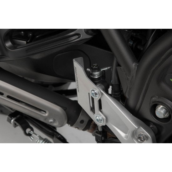 Προστατευτικό τρόμπας πίσω φρένου SW-Motech Yamaha Tenere 700 ασημί Προστατευτικό τρόμπας πίσω φρένου SW-Motech Yamaha Tenere 700 ασημί