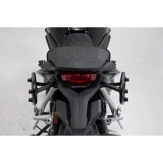 Σετ βάσεων και αδιάβροχων σαμαριών SW-Motech Sysbag WP M Honda CB650R Neo Sports Cafe -20 Σετ βάσεων και αδιάβροχων σαμαριών SW-Motech Sysbag WP M Honda CB650R Neo Sports Cafe -20