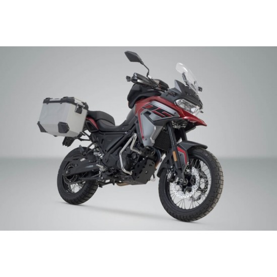 Σετ βάσεων και βαλιτσών SW-Motech TRAX ADV VOGE 650 DS/DSX ασημί Σετ βάσεων και βαλιτσών SW-Motech TRAX ADV VOGE 650 DS/DSX ασημί