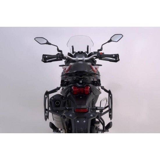 Σετ βάσεων και βαλιτσών SW-Motech TRAX ADV VOGE 650 DS/DSX ασημί Σετ βάσεων και βαλιτσών SW-Motech TRAX ADV VOGE 650 DS/DSX ασημί
