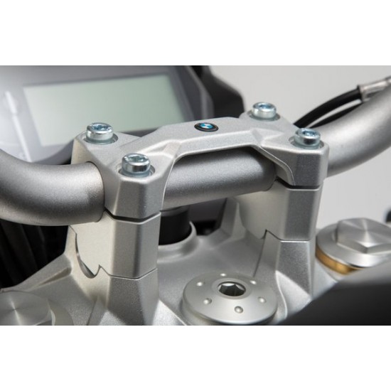 Αποστάτες τιμονιού SW-Motech 30 χιλ. BMW F 750 GS ασημί Αποστάτες τιμονιού SW-Motech 30 χιλ. BMW F 750 GS ασημί